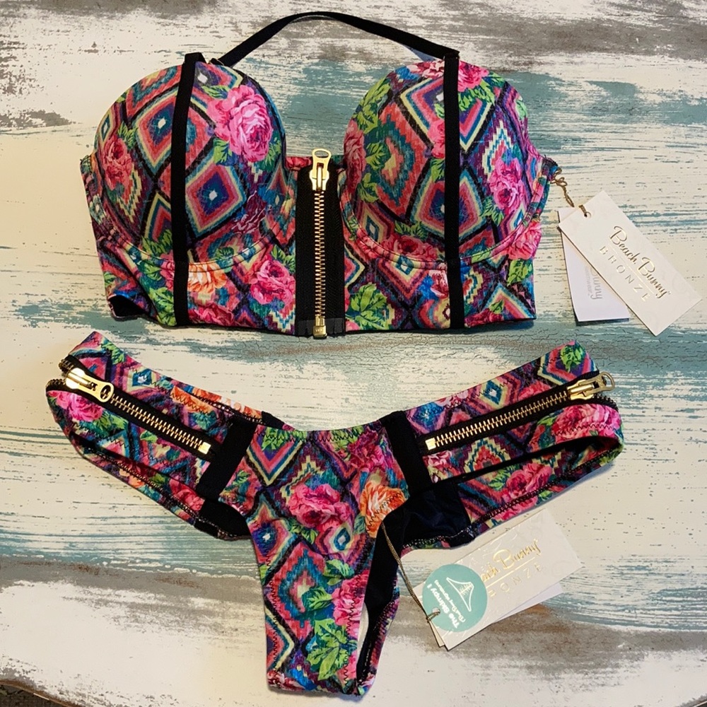 Beach Bunny bikini set